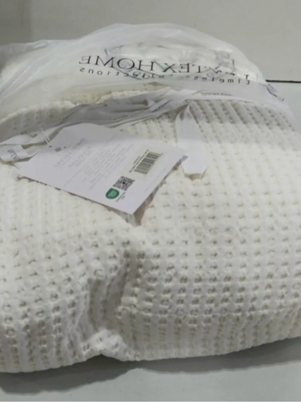 Classic White Textured Quilt / Bedspread Set by Levtex